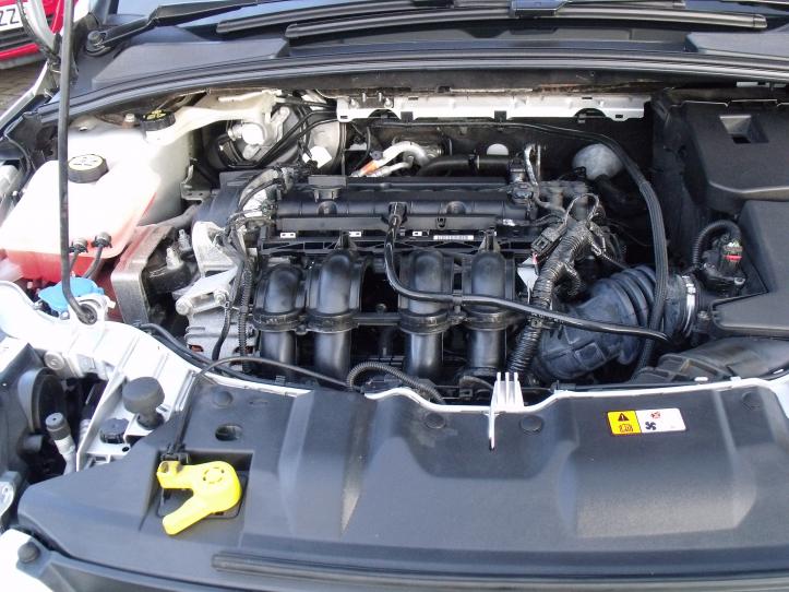 YG12OXD - Ford Focus 1.6 Zetec 5 Door Hatchback 1596cc