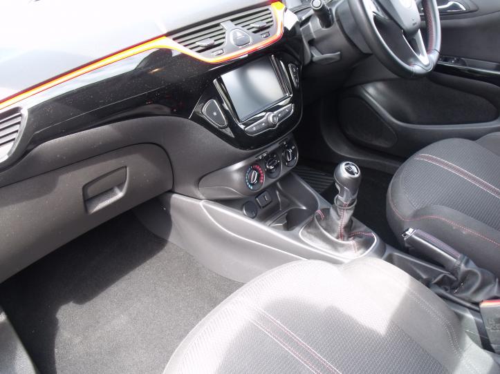 SA67 UBG - Vauxhall Corsa 1.4 SRI 5 Door Hatchback  1398cc