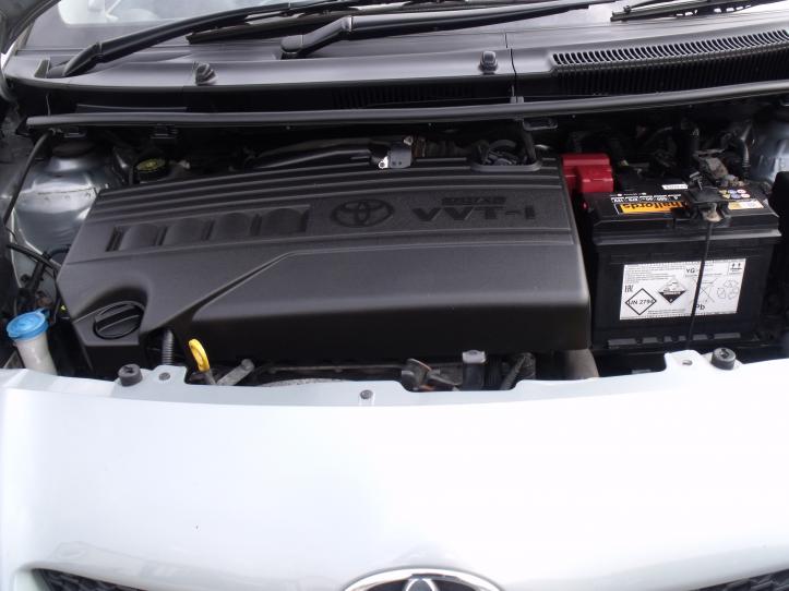YR10 PXM - Toyota Yaris 1.3 TR 3 Door Hatchback  1329cc
