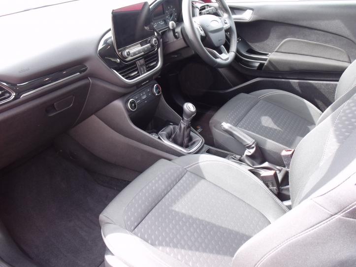 LC19 ZWS - Ford Fiesta 1.1 Zetec 3 Door Hatchback  1084cc